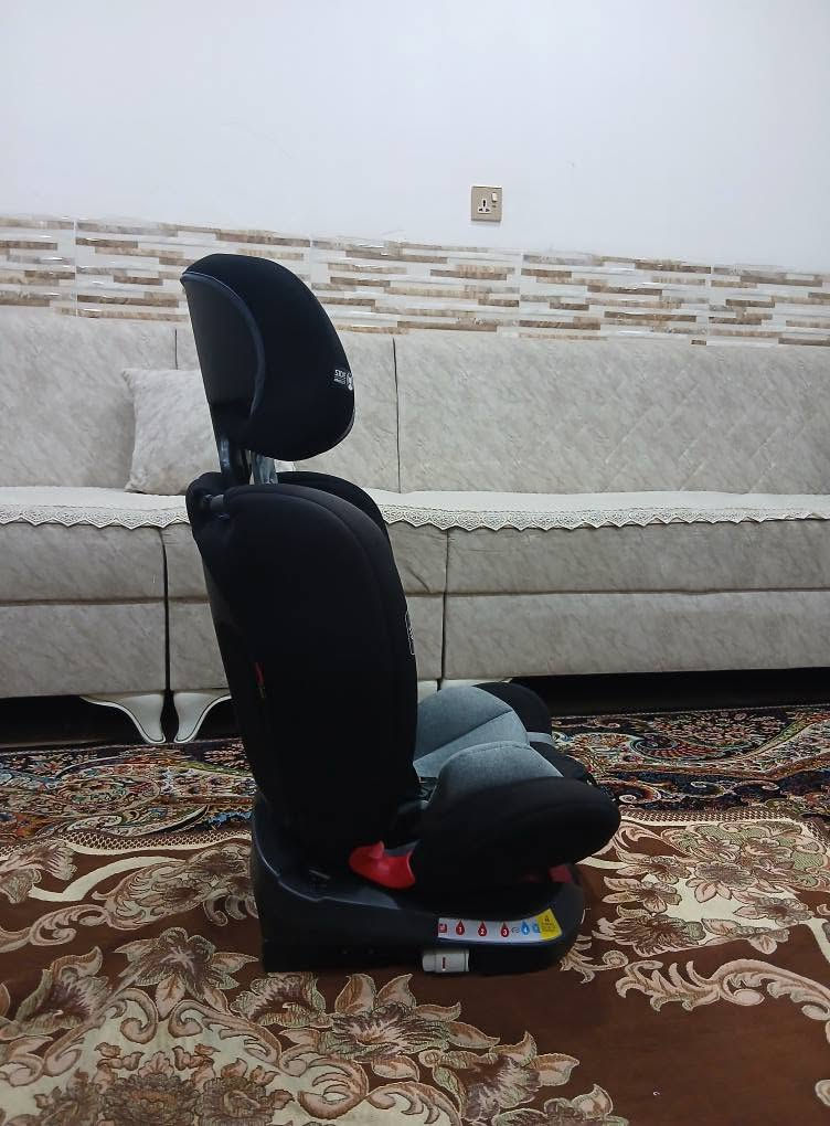 کورسی ناوسەیارە بۆمناڵ ، ئەوروپیە زۆر تازەو بێعەیبە ، تایمی خەوی هەیە واتەکورسیەکەی پاڵ ئەداتەوە بۆکاتی خەوتن ، گەورە وبوک ئەکرێت بەپێی باڵا و تەمەنی مناڵەکەت ، دو ئاسنی پێوەیە لەدواوەی بۆزیاتری سەلامەتی و سابت بونی 
ئەوروپیە و مارکەیە زۆری پێراوە خۆی 
سعری ئێستای زۆرگونجاوە و قفڵی 50 هەزارە بێ معامەلە کەس بۆمعامەلە تەلەفون نەکا یەکدینار کەمتر نایەم 
سلێمانی ، گەیاندن هەیە*********** السليمانية, العراق
