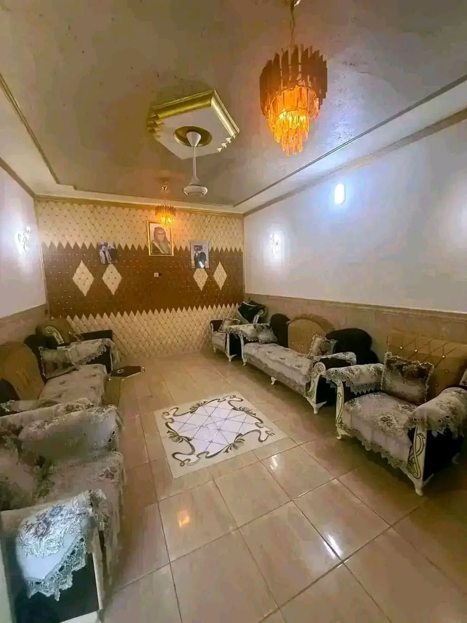للبيع مساحة 125 
4 غرف نوم الواجهة 6 وربع 
السعر 260 وبي  مجال 
طابو صرف سكني 
العنوان الكرخ الاعلام قرب جامع السجاد
الاستفسار الاتصال على حليم   ***********
