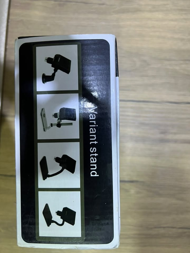 🔬 مجهر رقمي محمول 1600X – شاشة LCD
مجهر رقمي محمول LCD مناسب للفحص والتكبير، ويتميز بشاشة عرض مدمجة وإضاءة قابلة للتعديل.

المواصفات:

امكانيه الربط على للابتوب وعرض الصوره اذا اتريد صوره اكبر 
وجود منفذ للرام 
* 🔍 تكبير يصل إلى 1600X حسب مواصفات الشركة.
* 📺 شاشة LCD مدمجة للمشاهدة المباشرة.
* 💡 إضاءة قابلة للتعديل.
* 🔋 بطارية مدمجة.
* 🧪 مناسب لفحص الإلكترونيات والدوائر والقطع الصغيرة، وكذلك الاستخدام التعليمي والبحثي.
* 👜 تصميم محمول وسهل الاستخدام.
سعره 50 الف 
مكاني بصره كرمه علي 
رقمي ***********

