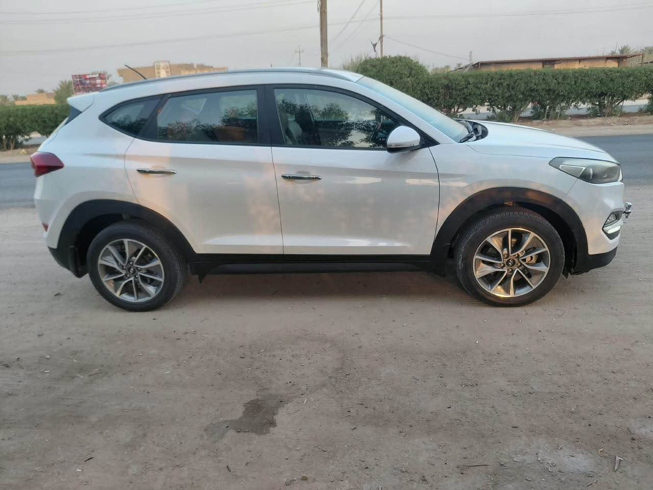 السلام عليكن توسان 2018وارد خليجي كفاله عامة شرط السونار من كل شيء فقط  بارد شبر  في الجنطة وباقي كلة كفاله عامة كير ومحرك وحداديه كلة جديدة وبدون فتح وشرط سونار سيارة جديدة وحلوة ومناسبه ومستعجل ع بيع سياره رقم بغداد دولي باسمي تحويل ثاني يوم الاستفسار *********** مكاني بابل قضاء المحاويل المصيب, بابل
