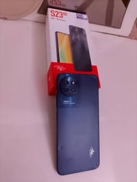 الشاشة مفطرة • كاميرا 50ميجا • 256/16