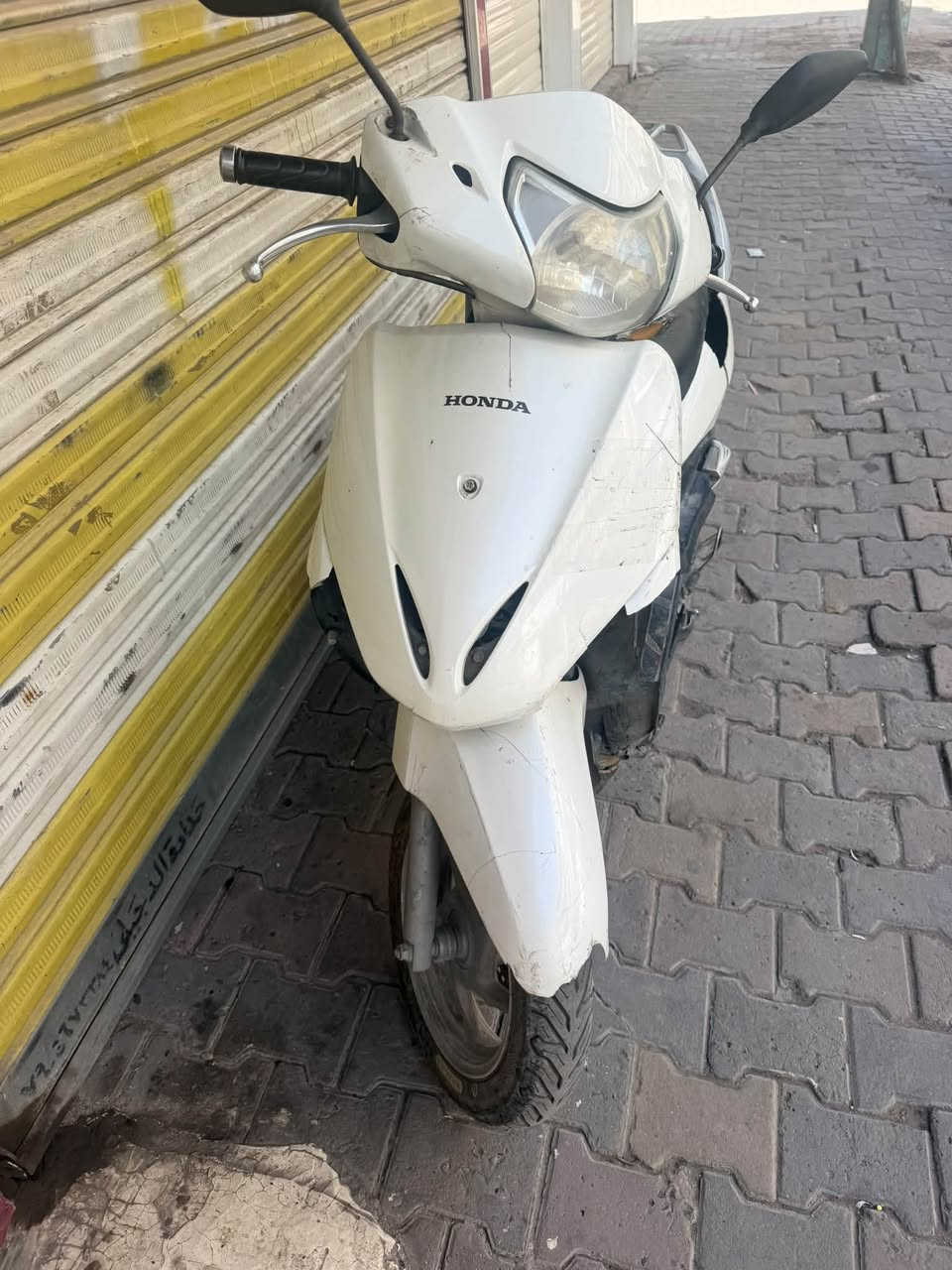 اخوان سلام عليكم دراجه ليدي البيع دراجه نعمه من الله بس اشويه كفرات يرادلهه محرك نعه الاتصال على الرقم ***********
