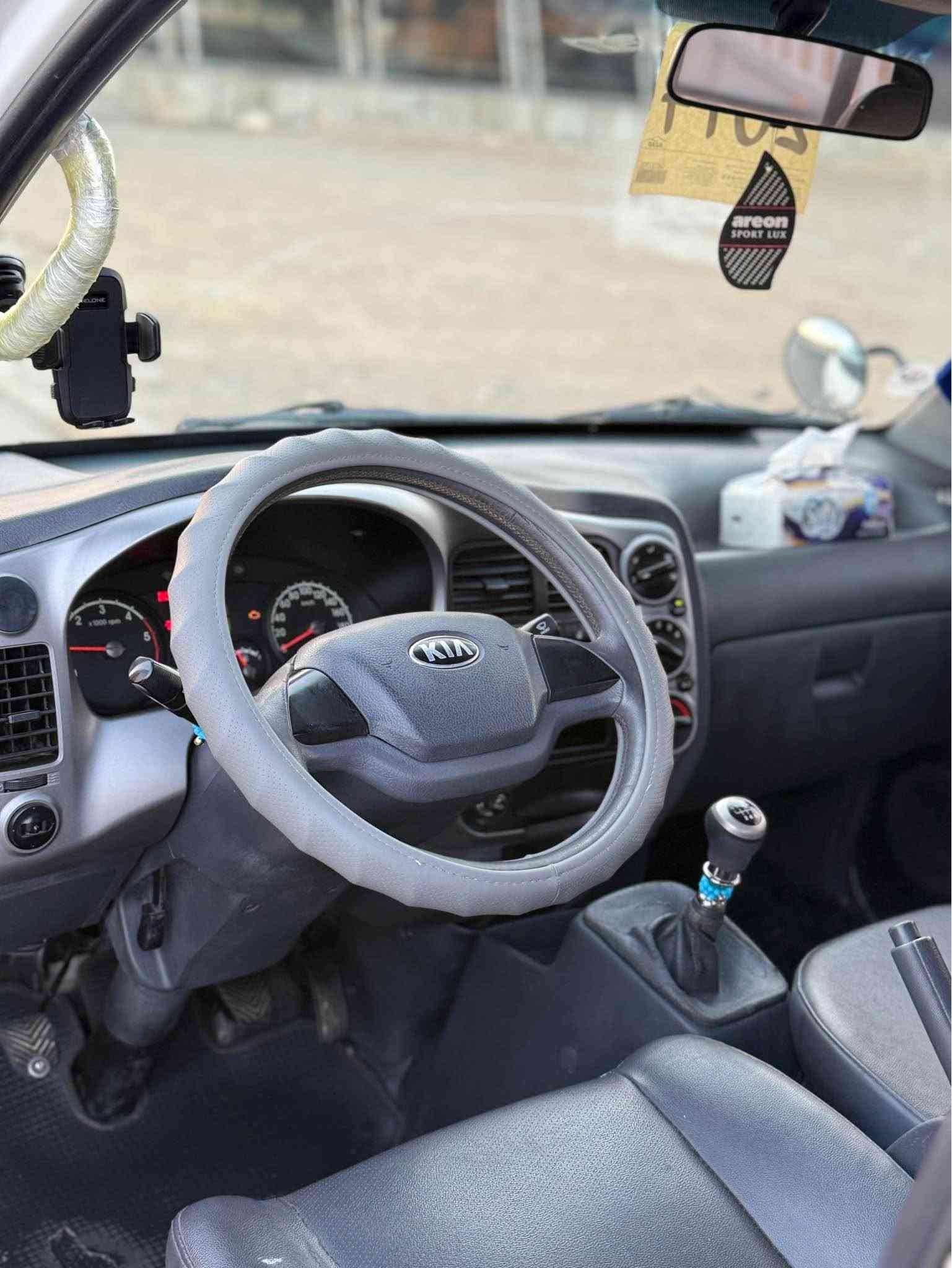 KIA
مۆدێل 2014
3000 سۆپەر
مەکینە ڕەش
5 دوگمە فوول
دەعم و لێدراوی نیە
چەمچەو ناو بۆدی کامل
شەنسی چاک کراوە بە زەمانی 5 تەن
برێکی بەسترەوە
هەموو گیانی ئیش ئەکان بە زەمان
سعر 72$  
ژ.م 
***********
***********
شوێن چەمچەماڵ السليمانية, العراق
