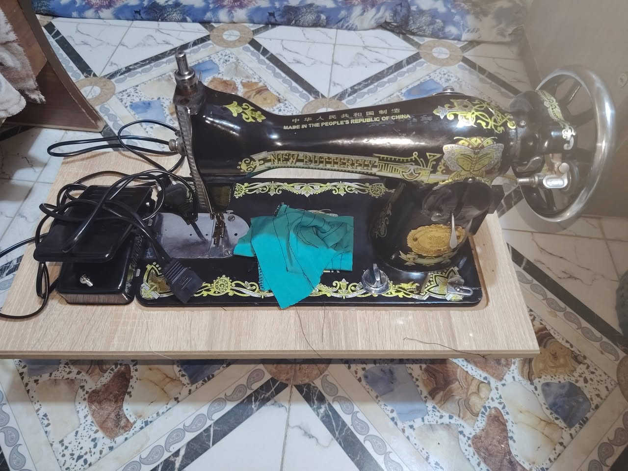 مكينة خياطة • نضيفه جدا • جديد