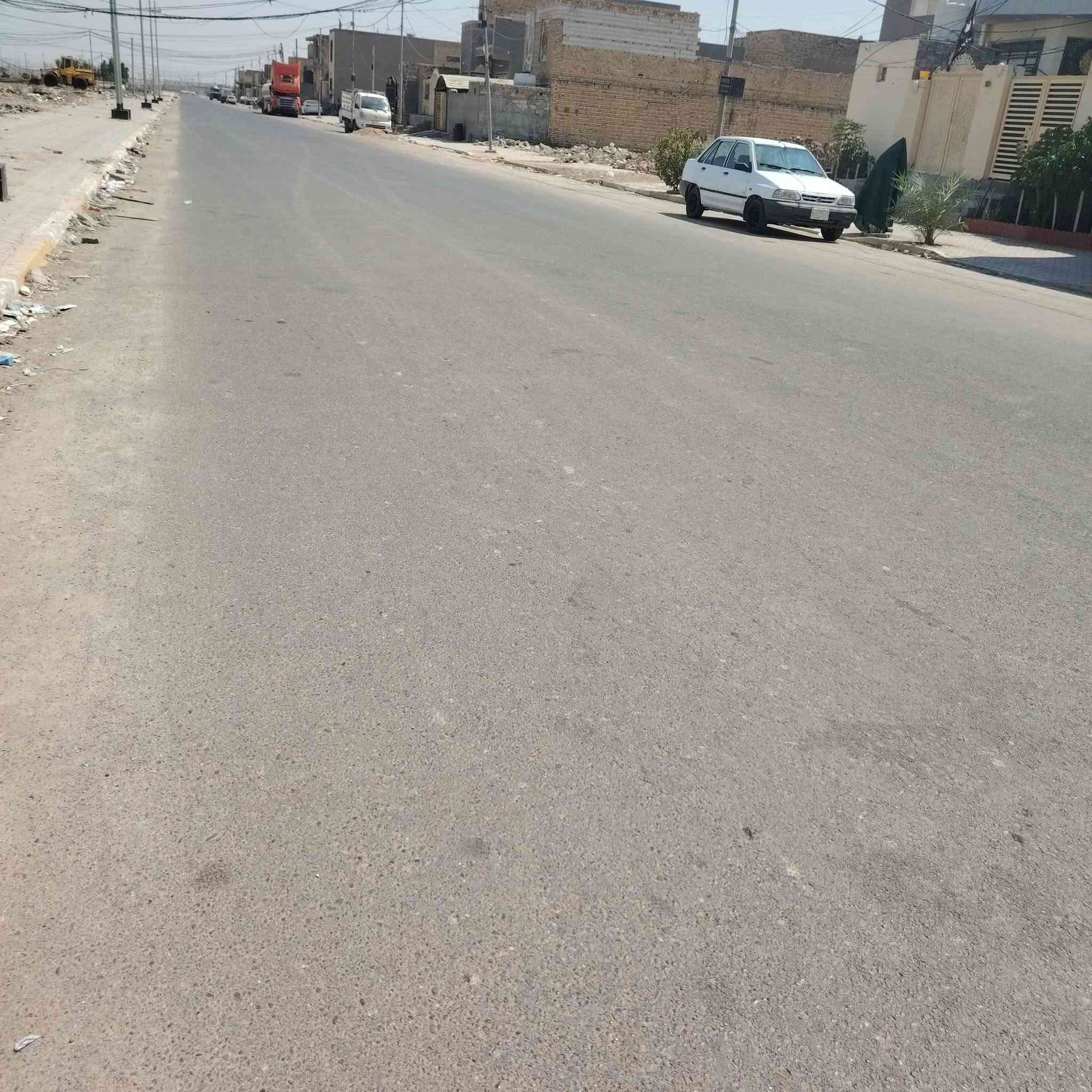 سلام عليكم قطعة 200متر عل تبليط ماي بصفك كرهباء بصفك لمكان بحي شرطة بل كادمية سعر 8 بيهة مجال شراي بي خير ويدلل ***********
