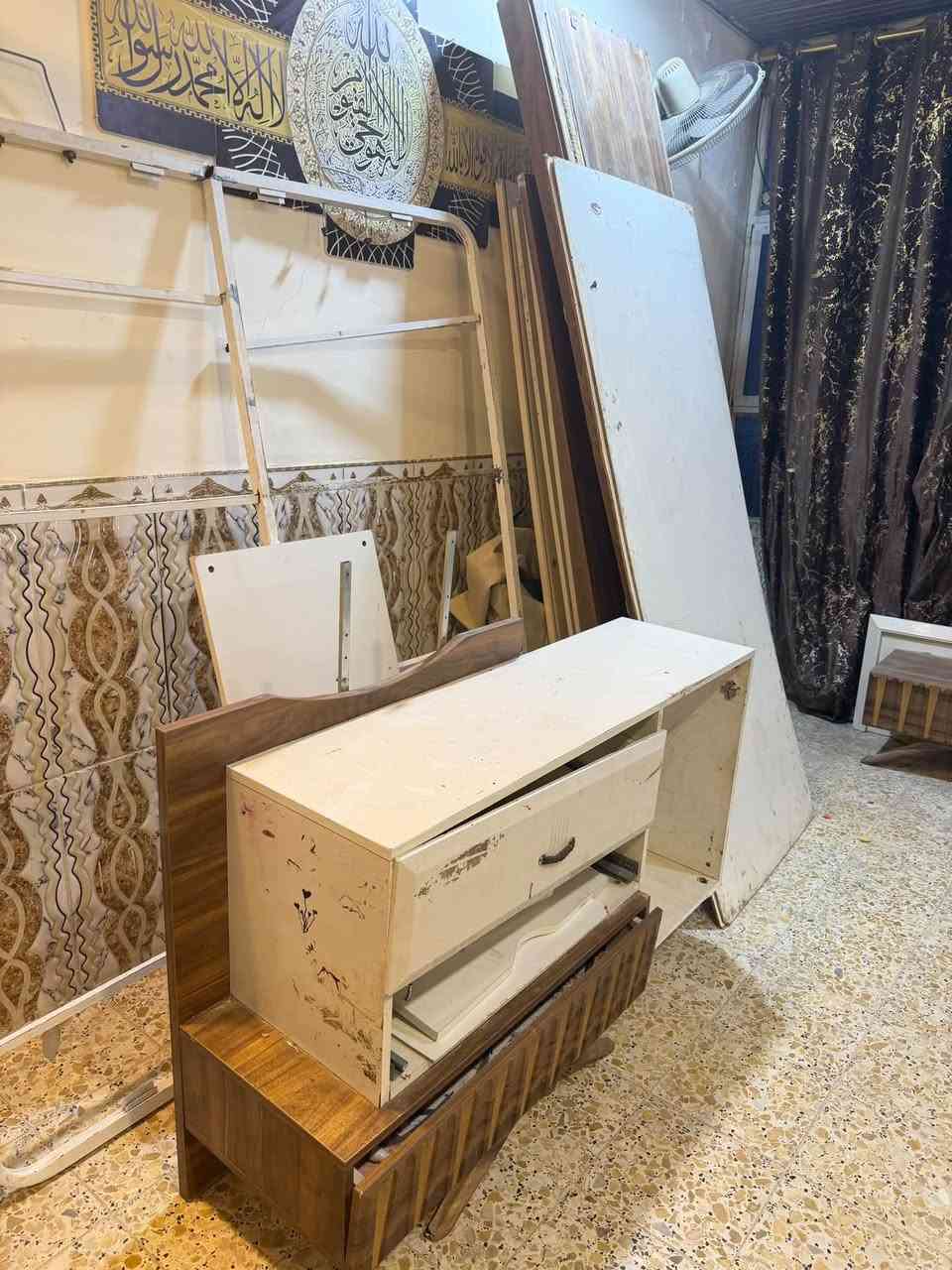 غرفه لبيع تركيه
خراضه كامله سعره متين الف بيه مجال قليل*********** وتساب فقط
