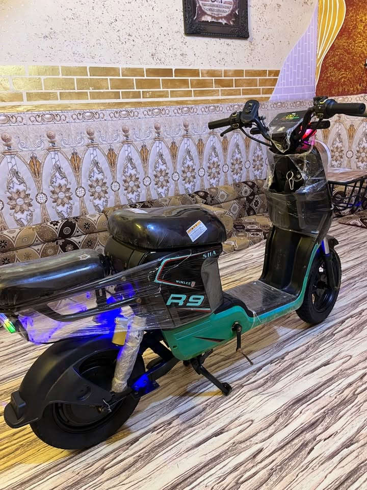 دراجه شحن ار9 للبيع موديل 2024 بطاريات 32 عدد 5 

دراجه نظيفه مابيهة اي شي السعر 350 وبيهة مجال 

مكاني البصره القبله.  ***********
