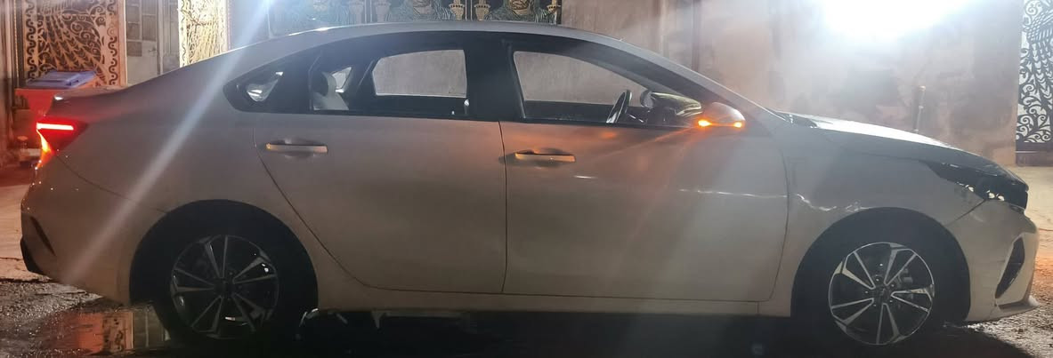للبيع Kei k3 2022 تجميع صيني وارد خليجي رقم اربيل تحتوي ع ثلاث قطع حار بنيد + باب + جاملغ + فيها نقص لايت كما موضح بالصور تحتوي السياره ع منظومة غاز + لد اناره داخلي + بصمة تشغيل + فتحة سقف + تبريد شغال ((سياره طاك بيه ايرباك)) + كير + مكينه ممتاز  + تخم تايرات  سعر السياره 118
رقم التواصل ***********
العنوان بغداد التاجي
