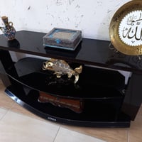 ميز تلفزيون • زجاج وسط • الزعفرانية اربع شوارع