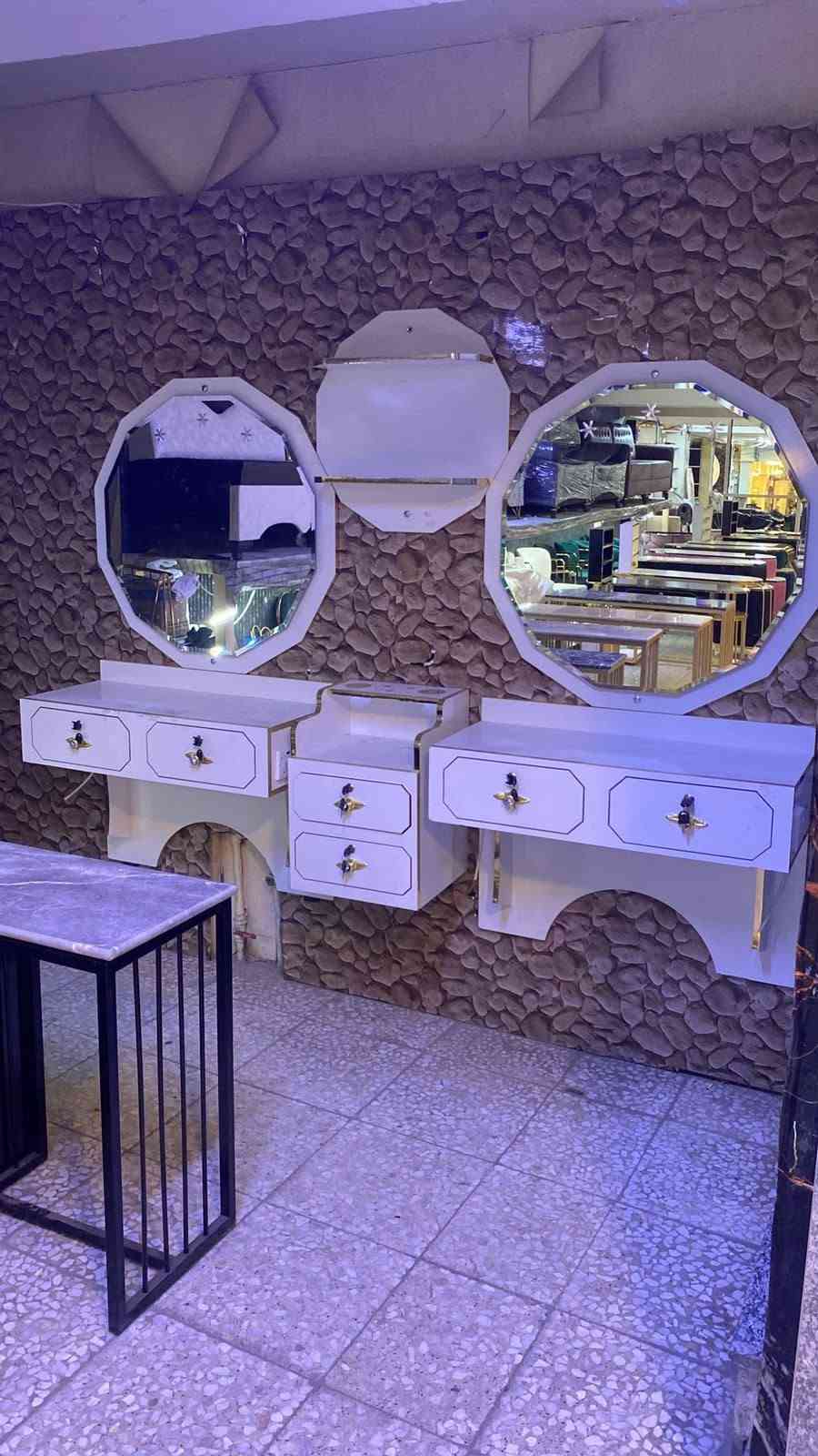 يتوفر لدينا كافه ديكورات الحلاقه  حلاقة. نسائي رجالي.    جديد. شغل درجه اولى.  ونظيف اجدي اف وام دي اف تركي +صيني 
*********** واتساب الاسعار
