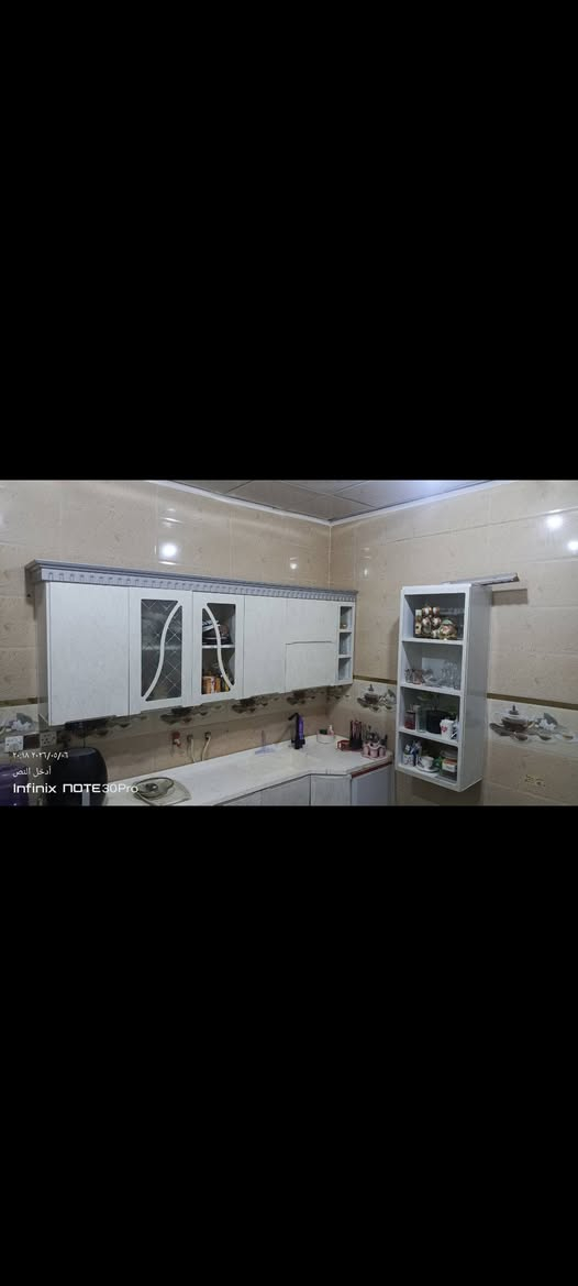 بيت للبيع ١٠٠ متر مربعه بي غرفه وصاله ومطبخ وحمام داخلي وحمام خارجي واستقبال واجهه البيت ٨ قريب على الشارع العام يبعد ٧٠ متر  مرقم من البلديه الاساس والسكف صب
موقعه : شارع المطار الجديد قريب محطه بانزين ريبال مقابيل شارع الشفلات .للتواصل *********** والخاص موجود ايضا
بيت للبيع ١٠٠ متر مربعه بي غرفه وصاله ومطبخ وحمام داخلي وحمام خارجي واستقبال واجهه البيت ٨ قريب على الشارع العام يبعد ٧٠ متر  مرقم من البلديه الاساس والسكف صب
