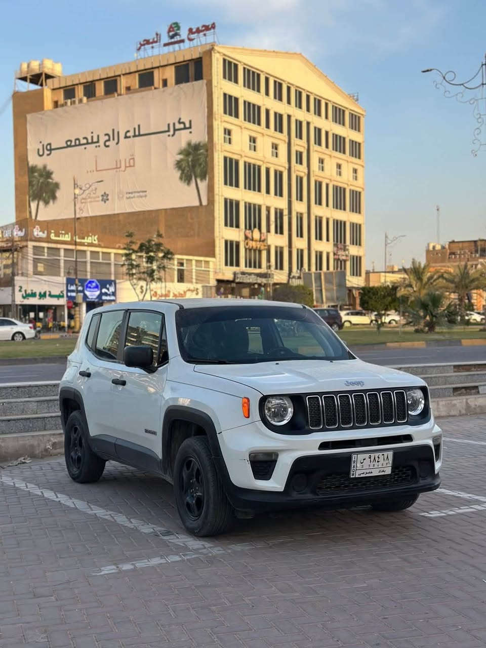 جيب رنجيد  2020

حادث بيبان ثنين  فقط صور حادث وسونار موجود 

محرك 2.4 المرغوب

كير اوتوماتيك من 9 نمر

تبريد شغال + تدفئه

شاشه

كامره داوره

بصمه

تشغل عن بعد

سايد بريك بصمه

دخول ذكي

فول تحكم ستيرن

مثبت سرعه

حساس اطارات

عليها برمجه مراوح يعني بدون حماوه

عليها ادامه محرك كامله + ادامة دهن
سعر ب 115 وبيه مجال كلشش مستعجل ع بيع ومااصور اكو هيج مديل وحادث حلو وبهيج سعر  مكاني كربلاء 
***********
