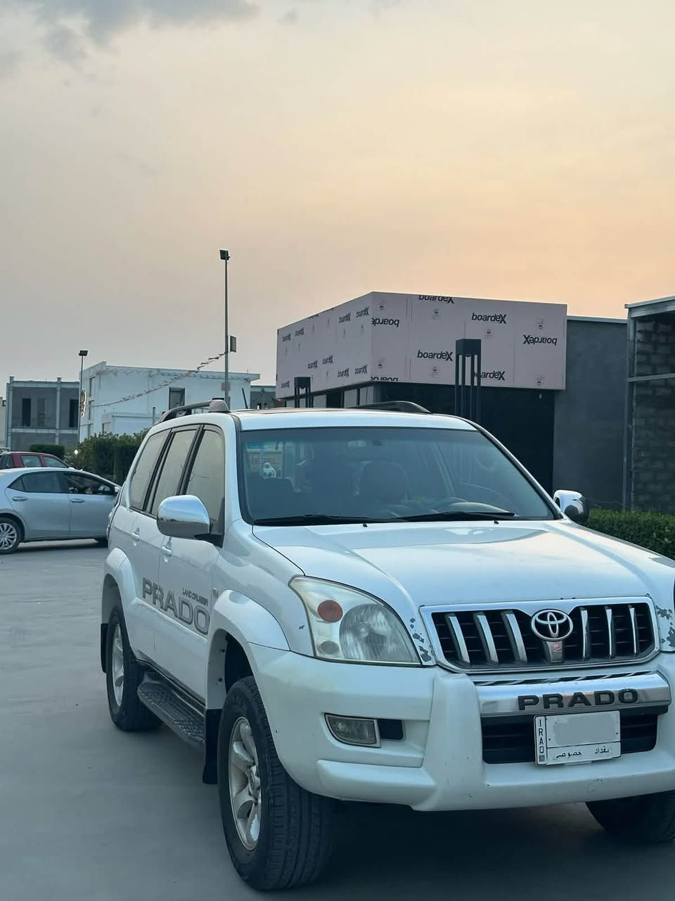 السلام عليكم
برادو 2009 vx 
فول مواصفات 
كلين فقط 
كير محرك مكفولات 
ماشيه 250 الف  
عارضها بـ 165
للأستفسار الهاتف / ***********
