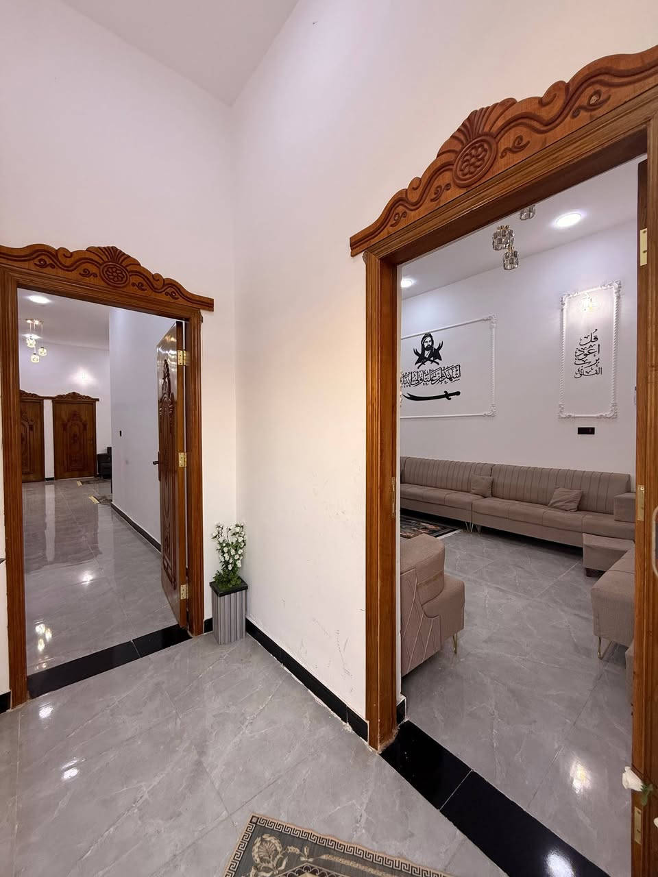 أسعد ألله أوقاتكم بكل خير 🌹
توفر دار سكن تحفه فنيه ماشاءالله
بناء حديث درجه أولى
سنة البناء 2026
 
مساحة البيت 200 م
شارع 10 متر 
ماء كهرباء مجاري
جميع الخدمات متوفره
منطقه سكنيه هدوء
محتويات البيت 
كراج سياره + حديقه
دوانيه 
صاله واسعه
مطبخ + مناور
غرف منام عدد 3
صحيات خارجي وداخلي

العنوان أبي الخصيب طريق سيد حامد قرب سايدين الخارجي
موقع راقي

نوع العقار وقف سني أصولي مسجل

السعر 107 مليون وبي مجال
للأستفسار ***********
