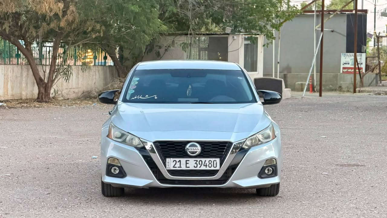 سلام عليكم
للبيع 
نيسان التيما S
موديل 2019
بصمه 
رادار 
بصمه ابواب 
شاشه 
كشن كهرباء 
كامره سنويه ورقم جديد 
تخم تايرات جديد 
سياره جاهزه بدون نقص 
بدون ايرباك 
صور السونر معه الضرر موجود 
سعر 126وبي مجال 
عنوان السيارة دياله خانقين 
اي استفسار ***********
