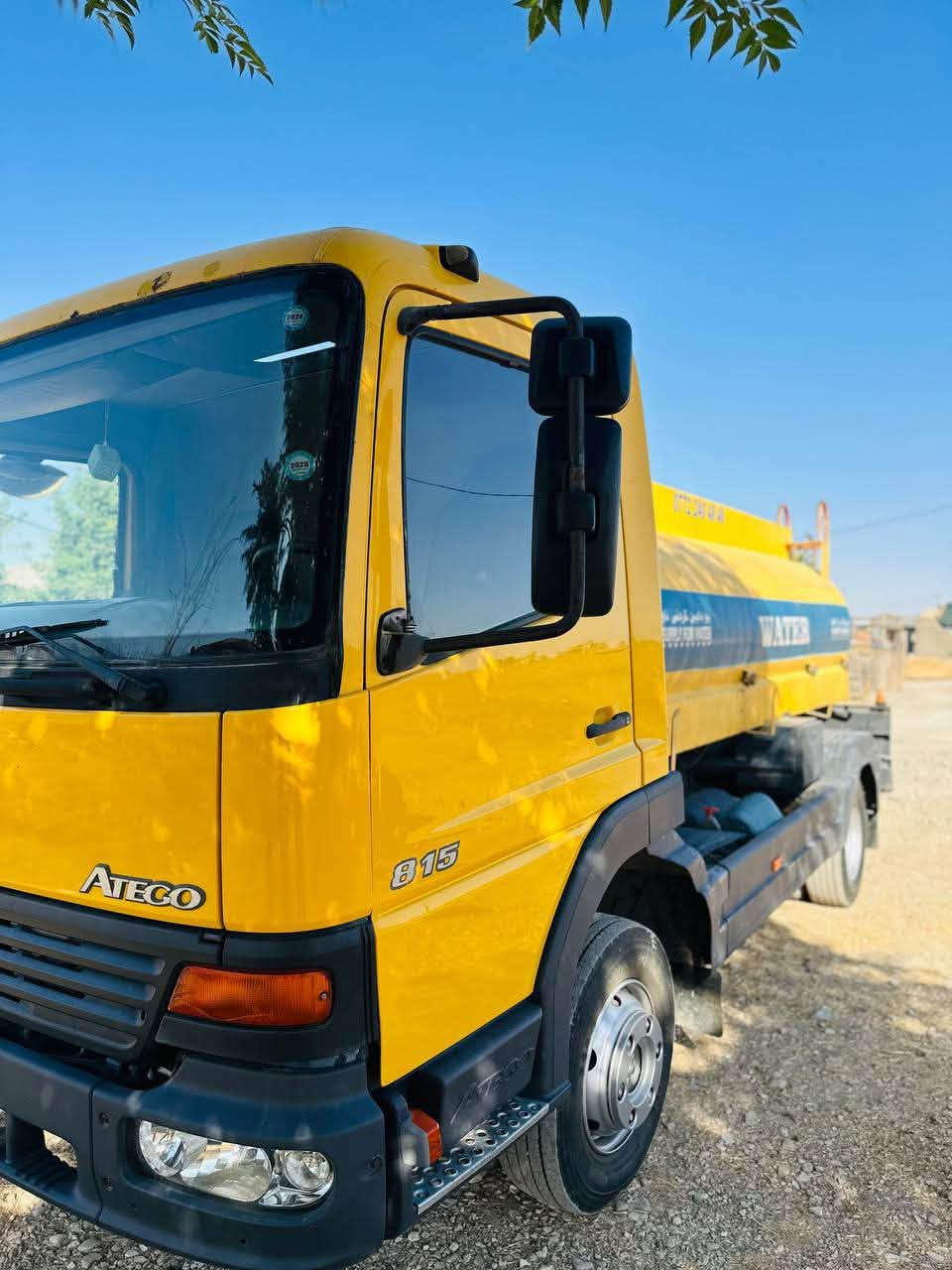 بەناوی خوای گەورە
***********
***********
ئەتیکۆ تەنکەر
2003
815چوار بستۆن
6برغو
6تایەی  تازەیە
گێڕ و مەکینەی بەشەرت
سەنەوی تازەیە
کامل سۆندەو مۆلیدەی حازرە
1درگای بۆیاخە
سەیارەکە مەزبووتە بچۆ بۆ ئیش یەکسەر
…………………..

بسم الله الرحمن الرحيم

***********
***********
أتيكو تانكر
موديل 2003
815 أربع بستون
6 برغو
6 تايرات جديدة
الكير والمكينة على الشرط
السناوي جديد
كامل سند ومولدة حاضرة
باب واحد صبغ بدون دةواخل
السيارة قوية وجاهزة للشغل فوراً

