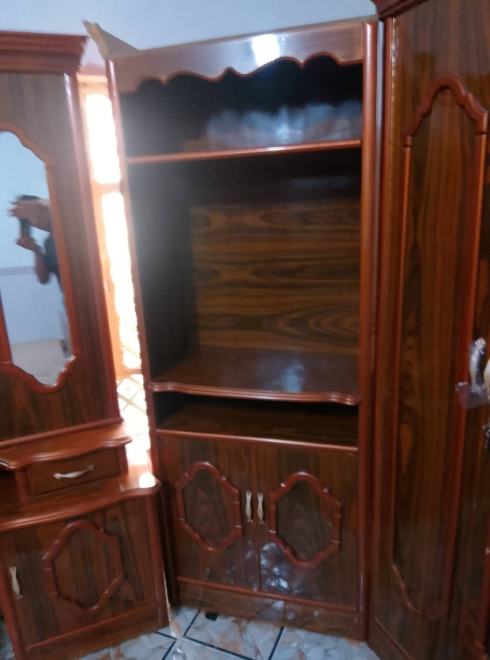 السلام عليكم غرفه للبيع طابقين ست بيبان السعر مليونين وبيها مجال بسيط***********
