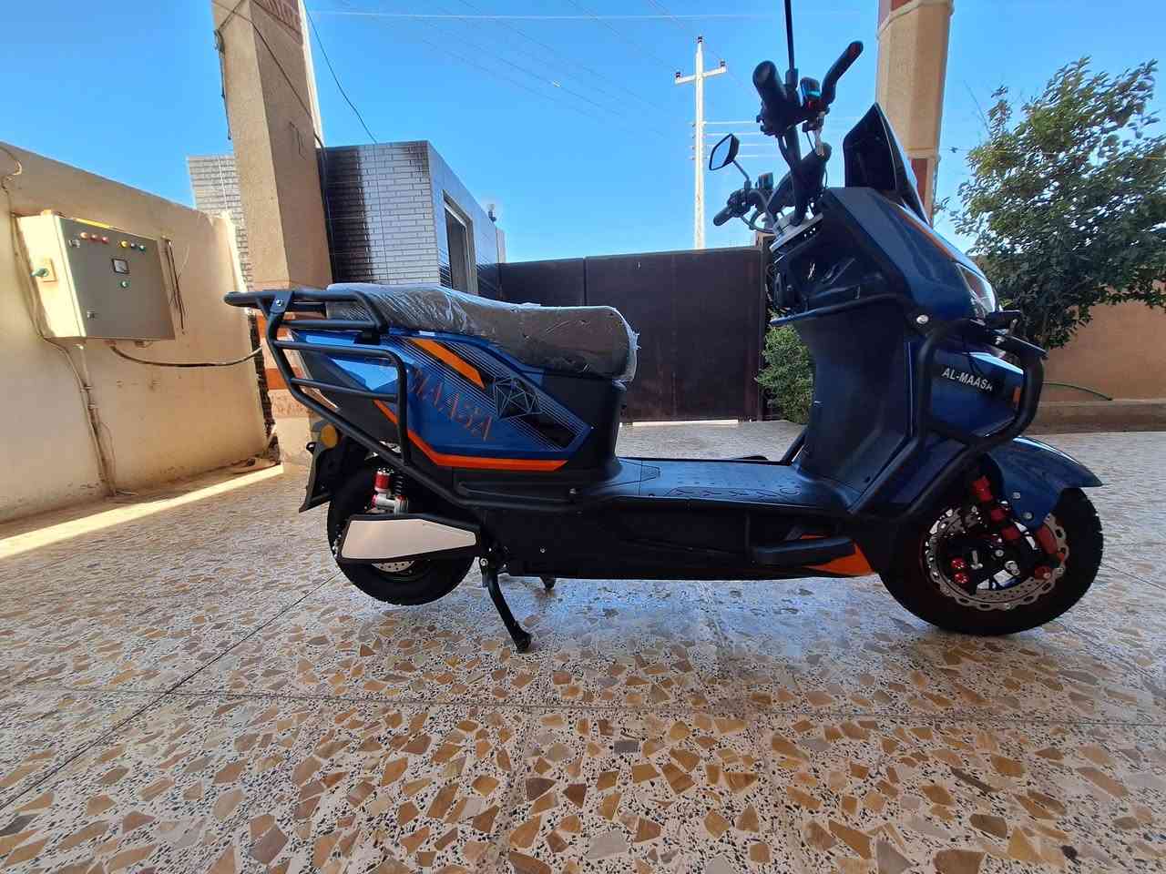 سلام عليكم دراجه شحن الماسه فاس شبح للبيع صارله عشر ايام من مشدوده السعر 1250 بيه مجال بسيط شرط الفحص ***********
