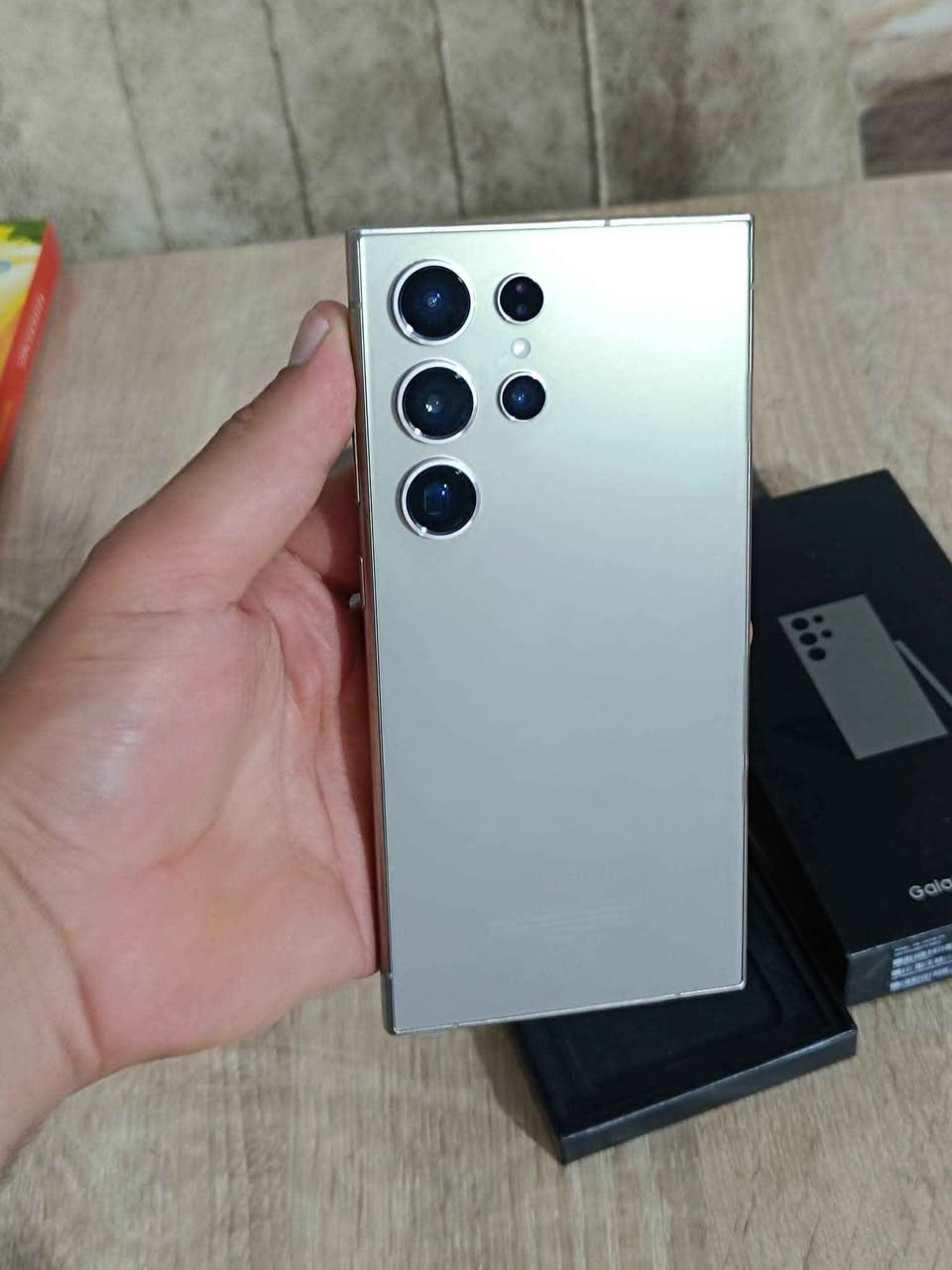 Galaxy  S24 ultra 
 نرخى 925  هه زار  
زاكيره 256 رامى 12
 خاوينى 99%
كامل ئه شيا  
 بي عه يب  و نه كراوه به زه مان 2رؤژ
گه ياندن هه يه 
شوين كركوك 
***********
***********
------------------------------------------------------------------------------------
سعره  925  الف 
ذاكره 256  رام 12
 نظافه 99% 
 غراضه كامل 
  مابيه عيب خطين  و مامفتوح  بضمان يومين الفحص
متوفر توصيل
مكاني كركوك
***********
*********** كركوك, العراق
