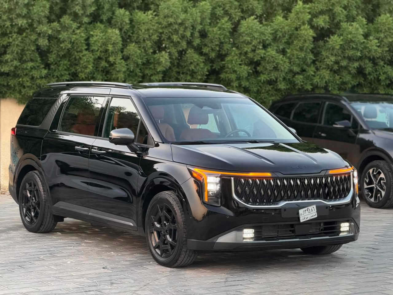 ياالله

السلام عليكم 

كيا كرنفال 2026 SX   وارد امريكي 

Kia Carnival Mpv Sx 2026 3.5 V6

                        الون ( اسود )

                 حجم المكينه : 3.5 V6

         المسافه المقطوعه : 2000 ميل  

الضرر : مبدل جاملغ يسرا مبدل نفس الون بنيد بي بارد 

             حالة الايرباك : دركه  + دشبول 

#مواصفاتها 

1.شاشه 

2.كامرات 360

3.بصمه

4. بنوراما فتحتين

5.ويل كب اسود

6. تشغيل عن بعد

7.حساسات خلفي امامي

8.بيبان كهرباء

9.لايتات لد

10.لايتات زنون

11.بكلايتات لد

12.اشاير بالمري

13.رادارات 360

14.كشنات جلد 

15.ثلاث قطع تبريد

16.هيترات بالكشنات حار بارد امامي خلفي

17.هندبريك بصمه

18.شحن وايرليس

19.هيتر بالاستيرن

20.كشافات 

21.مري شفط

22.كشنات كهرباء امامي خلفي

23.كشن السايق ميمري

24.تحديد مسار

25.نظام ايكو سبورت عادي

26.كامرات محيطية داخل السياره

27. كشن اضافي 

28 .داتا شو

فول موصفات 1/1 جاهزه مرقم بغداد 

  

السعر : الطلب في التعليقات سياتي اليك مباشرة 

تفاصيل اكثر هذا رقمي *********** تحياتي 

مكان السياره بغداد حي الجامعه
