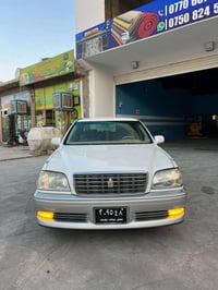 ڤیڤیتی • ٢٠٠١ • عەربەت