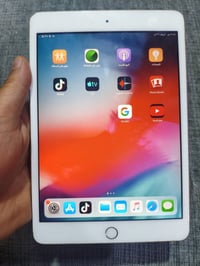 ايباد ميني • ٦٤ • للبيع