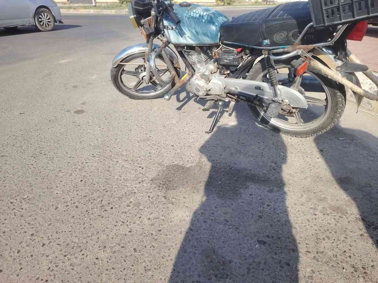 السلام عليكم دراجه للبيع سر 425 بيها مجال سيفان موديل2020 للتواصل *********** ادمن حب
