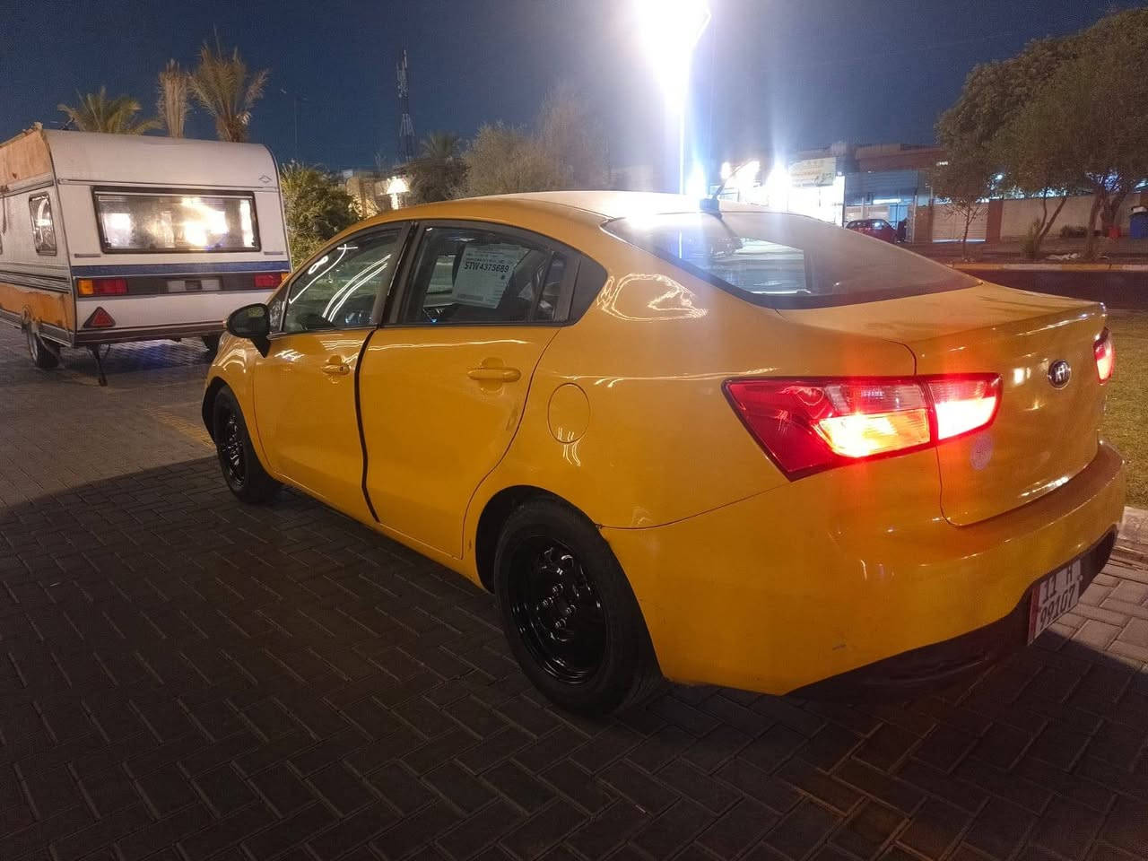 سلام عليكم للبيع كيه ريو مديل 2015 وارد امريكي حادثه جاملغ وبنيد بدون دواخل مكينة كير صدر تخم تاير خير من الله تبريد ثلج سياره حلوه جاهزة من جميع نواحي رقم بغداد دولي تحويل مباشر مصفره هيئه وغرامات مكان بغداد دوره سعر 70 وبيه مجال للطيبين رقمي ‏‪***********‬‏
