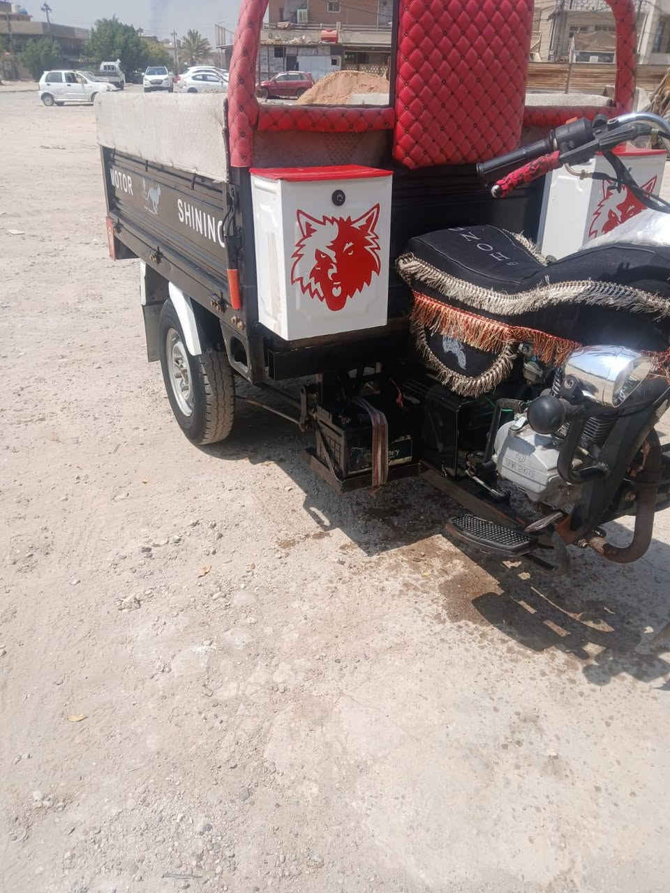 السلام عليكم ستوته جاهزه للشغل موديل 24 مقفوله من الرقبه من شاصي من بودي عطر الصبغ ما بيها قطره لحن ما بيها كهربائيات كلها شغال طائرات ثلاثه توبلس محرك 200 خير من الله انا بغداد الدوره شارع 60 السعر 1900 رقم التليفون *********** شراي دق على هذا الرقم واتساب رصيد
