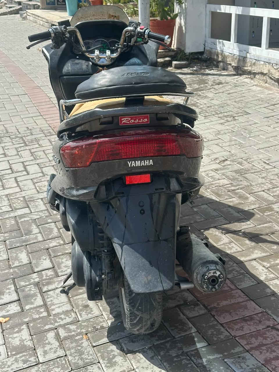 ماجسته دبل رون 
الدراجة نقصها كلج 
كفراتها تعبانه واضحه بالصور 
ابيعها هيج رايدها ب 450 قفل 
مكاني حي القاهرة 
***********
