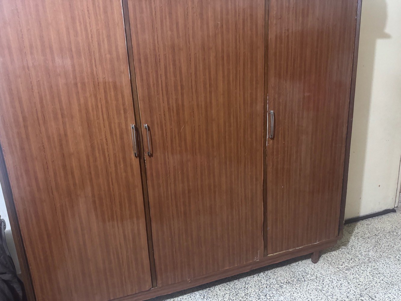 كناتير ومعارض 200000
حي جميلة