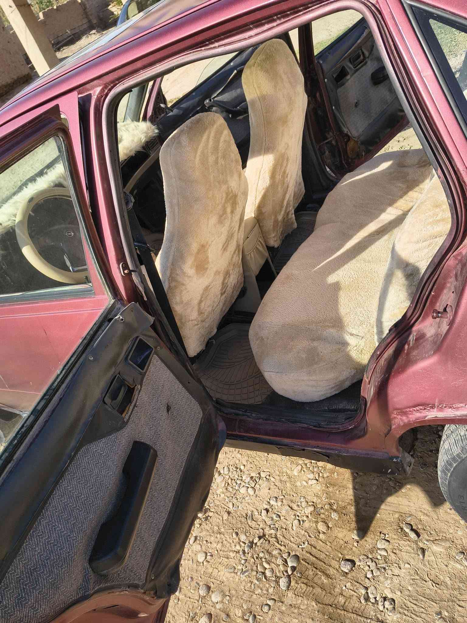 السلام عليكم
جمعه مباركه 

اوبل كاديت 

موديل 1991

شرط التحويل 

كير محرك شرط لاتبخير ولاتنقيص 

صدر امامي كله جديد 

الصدر الخلفي فقط دبلات 
دوشمه جديده 

بيه خياس ومصلح 

كهربائيات شغاله

السعر 13ومجال شويه 

***********
المكان الشرقاط سديره وسطى
