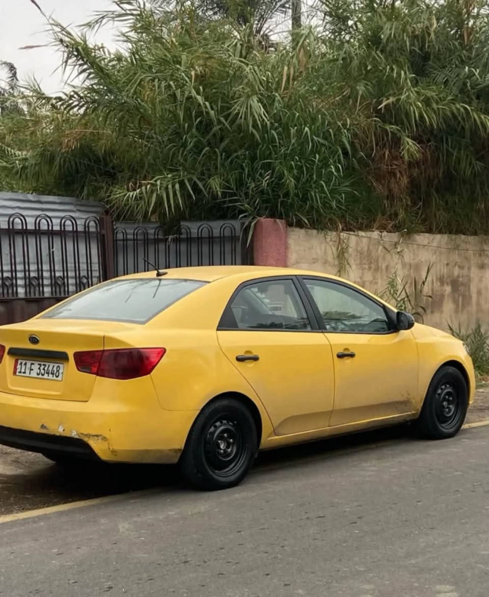 السلام عليكم 
فورتي ٢٠١٣ امريكي مكينه ٢٤٠٠ دوش رقم بغداد انكليزي انضربت عندي جاملغ وحافة البنيد وابيعها على وضعها سياره مكينه كير بلكارتون تبريد ثلج حداديه تخم تاير جديد جواهه مدوشمه عام سفاري كشنات وكاعيه وتنته وصندوك رايدها ب٨٥ وبيهه مجال مكاني الزعفرانيه ***********
