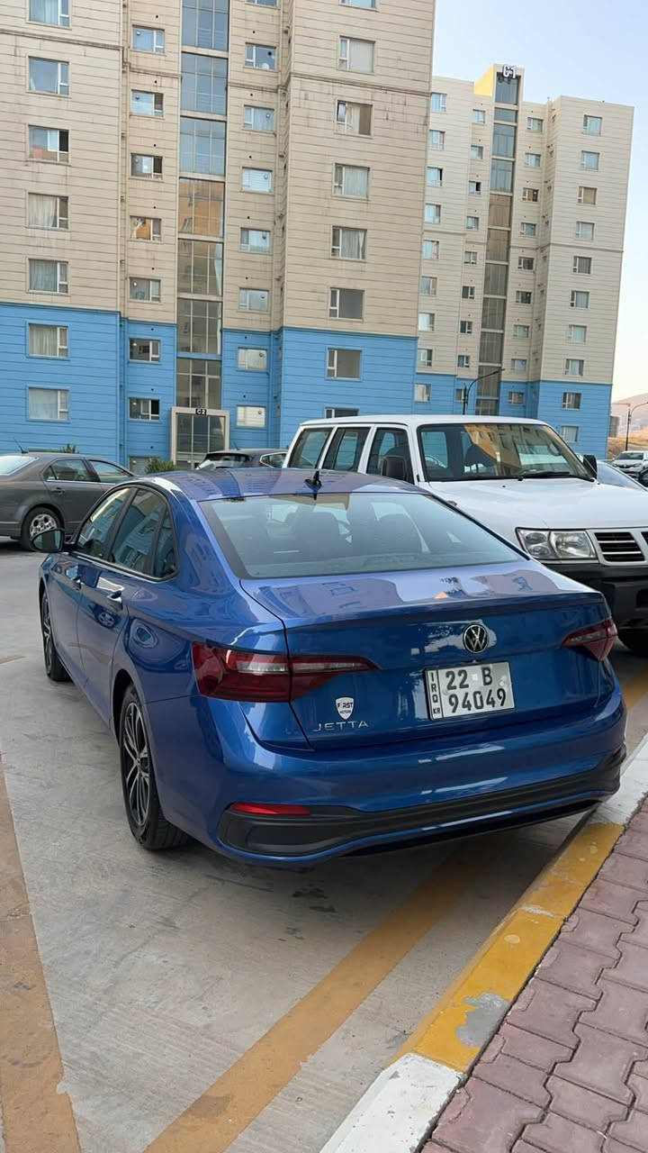 جيتا 2023 للبيع
بيها 3 قطع صبغ 
ماشية 70 الف 
باسمي السيارة 
مكاني بغداد الدورة
للاستفسار ***********

نص مكتوب في الصور:
- 16 LTE 12:12 ucars.pro U C A R S Volkswagen Jetta Sport 2023 3VWBM7BU5PM017564 / Volkswagen / IAAI / تاريخ المبيعات 000-37909776 - 10/27/2023 - IAA Inc. #37909776 معلومات المزاد IAAI مزاد علني 10
- Final bid: $7,700 Remove Vehicle History Sales History (1) Archival offers of this model BidCars 10 photos Spin
