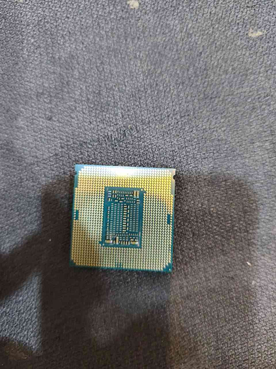 🔥 وحش الفئة الاقتصادية: معالج Core i5-8400 بحالة أخت الزيرو معالج + مبرد إنتل الأصلي هدية! 🔥
إذا تدور تجميعة اقتصادية وشغل مضمون بدون مصاريف زايدة، هذا العرض إلك!
المواصفات والضمان:
مبرد إنتل الأصلي (هدية ويا المعالج): يجيك وياه المبرد شد واستخدم فوراً بدون ما تشتري مبرد منفصل.
كرت شاشة مدمج (Intel UHD Graphics): تشغل بيه شاشة وتصفح وألعاب خفيفة فوراً بدون ما تحير بكارت خارجي كبداية.
الحالة والضمان: سليم 100%، نظيف جداً وخالي من أي مشاكل.
شرط الفحص: جيب المذربورد وياك وتعال افحص واقتنع بيدك قبل لا تدفع ولا دينار.
الأداء: 6 أنوية حقيقية تنطيك أداء ممتاز بالسعر هذا.
💰 السعر: 75 ألف دينار عراقي فقط (سعر قفل ومناسب جداً للقطع).
للتواصل ***********
🔥 وحش الفئة الاقتصادية: معالج Core i5-8400 بحالة أخت الزيرو معالج + مبرد إنتل الأصلي هدية! 🔥
