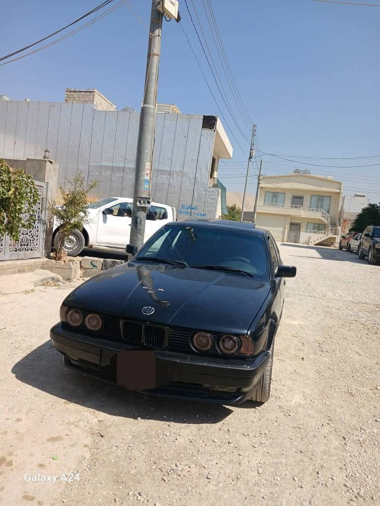 ‎فرۆشتن بەس ماشەڵای ئەوی هیچی تر بۆمەسرەف مەگەڕێ25عادی مۆدێل1993زانیاری***********‎ السليمانية, العراق

نص مكتوب في الصور:
- Galaxy A24
