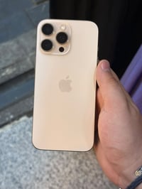 للبيع  16 pro max ذ256 ب89 جهاز هوه وكارتونته ولكيبل الاصلي جهاز وتر م...