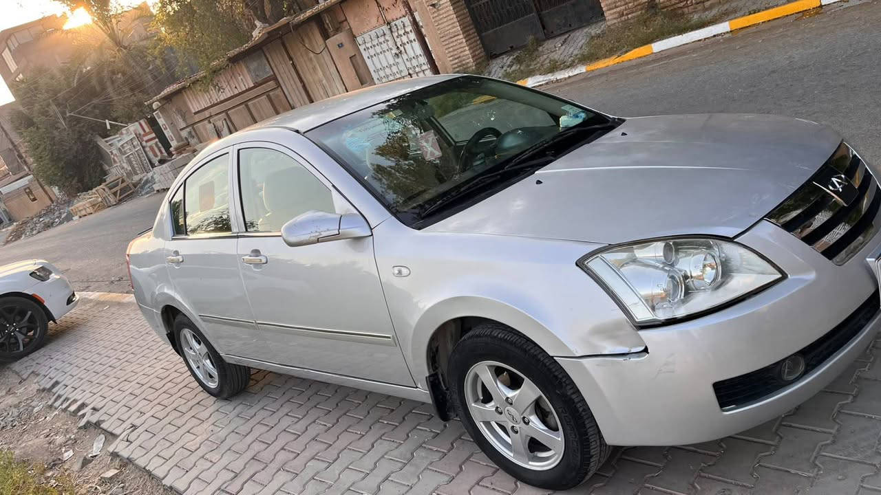 السلام عليكم سيارة شيري اي فايف للبيع سياره  بلادية رقم بغداد انكليزي بسمي تحويل مباشرالسعر 40 ورقة وبيها مجال . كلشي شغال   سونار موجود مال بيت السيارة . مكانها بغداد

***********
