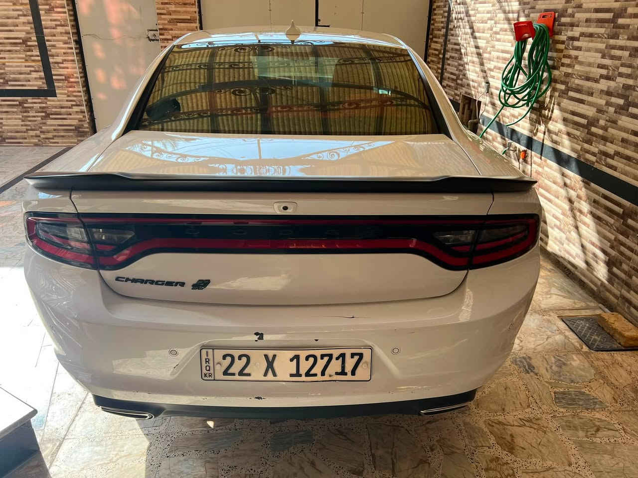 السلام عليكم
للبيع فقط 
جارجر SXT BLACKTOP 
موديل: 2023
رقم اربيل 
اللون: ابيض
مواصفات :- 
- فور ويل
- شاشة كبيرة 
- بصمة تشغيل عن بعد 
- داخل جلد احمر 
- مكينة ٦ سلندر 
- كامرة خلفية 
- نظام سبورت 
وباقي المواصفات المعروفة.
السيارة وارد حادثها مرفق بالصور تبديل دعامية وبنيد فقط بدون صبغ السيارة جديدة كلش استخدام شخصي السيارة عدى حادثها الباقي كفالة لا ضربة ولا صبغ وصار بيها شخوط بسبب النفوس الضعيفة والسيارة ماشية ٨٠ الف كيلو مكانها ميسان - العمارة سعرها ٢٣٣ وبي مجال 
للاستفسار اكثر الاتصال بالرقم : ***********
