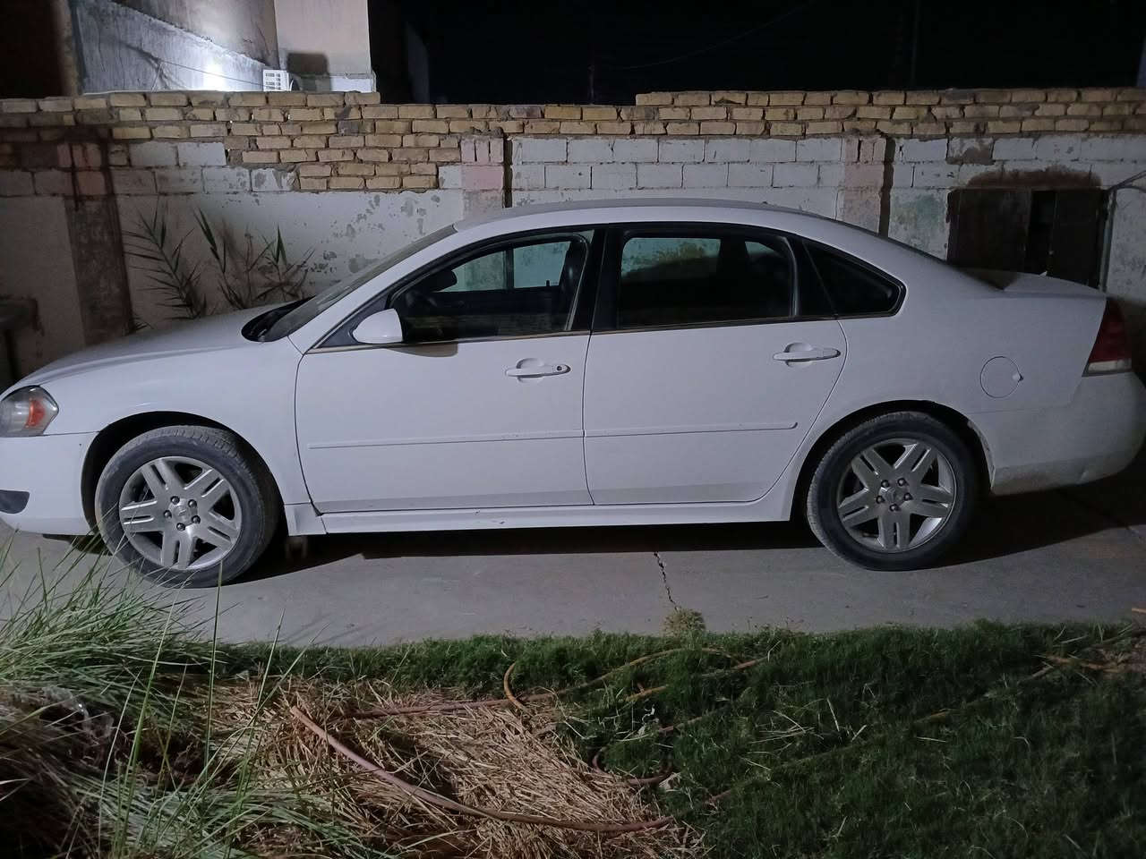 امبالا ٢٠١٢ بوليسي سياره بأسمي الرقم الجديد سياره جاهزة من كلشي على وضع الشركه تواصل على الرقم ***********
