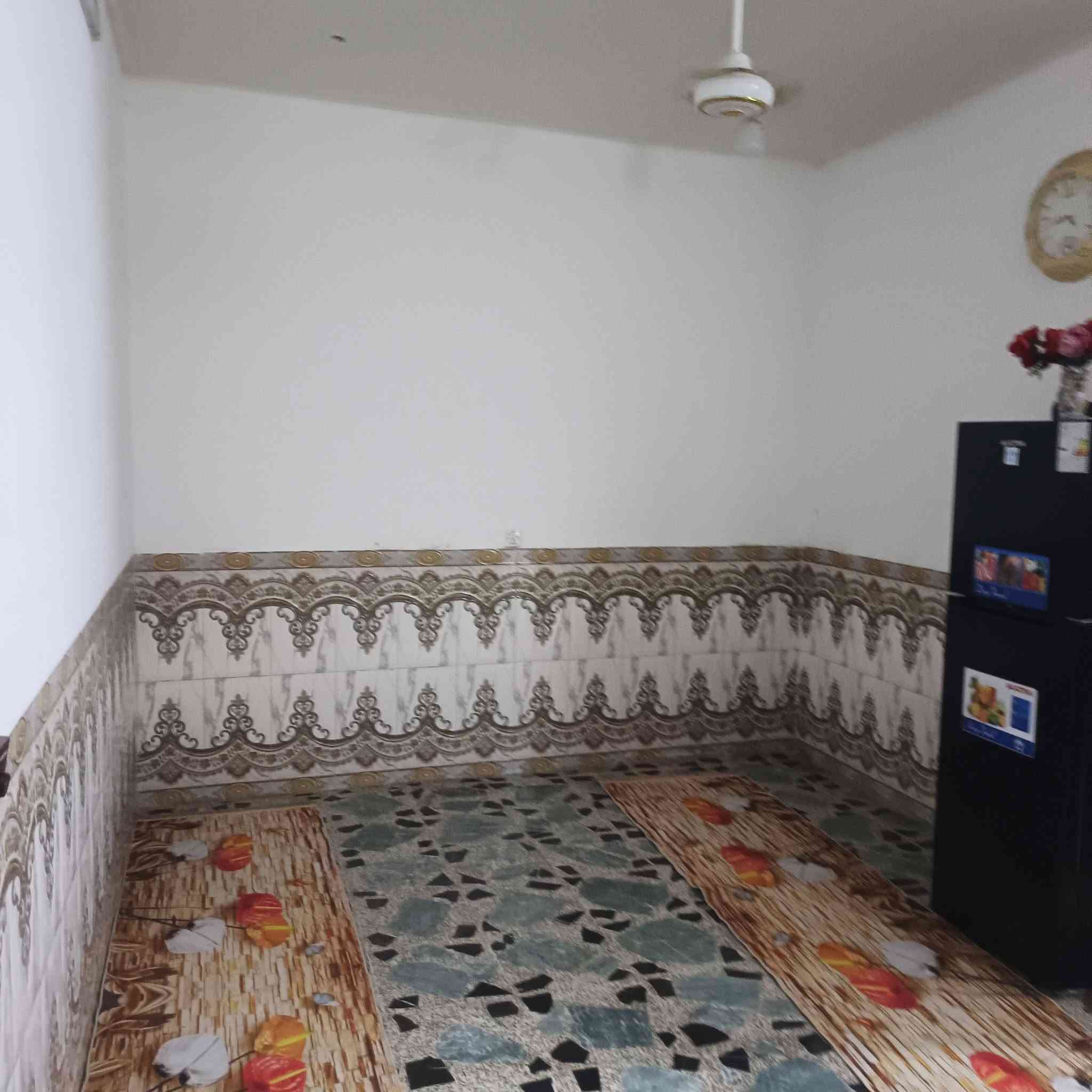 السلام وعليكم
بيت البيع في حي بتول الزراعي مساحته 150متر بشارع ابو ثلاجات ثالث فرع تواصل ***********
