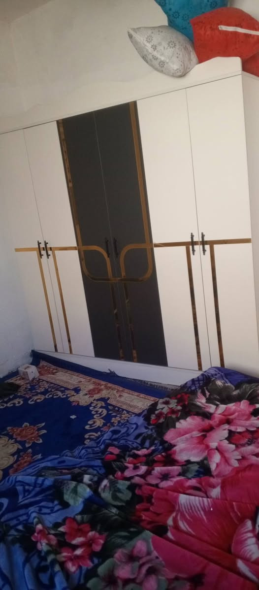 السلام عليكم غرفة تركية جديدة لبيع مكاني بغداد جسر ديالى القديم ***********
سعرها ٣٥٠
