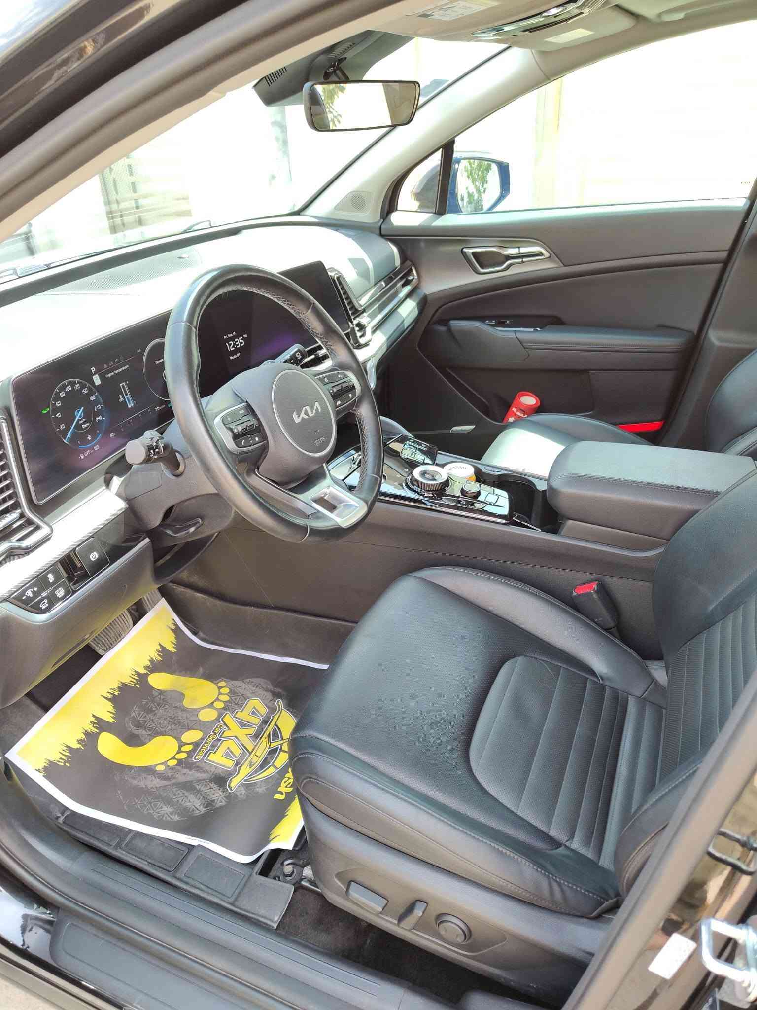 كيا سبورتاج هايبرد SX Prestige 2025، سيارة راقية واقتصادية، مواصفات عالية جداً، واستخدام شخصي.
#يرحم_والديك_اذا_ما_عجبتك_اعبر_المنشور
كيا سبورتاج هايبرد SX Prestige 2025
صور الحادث موجوده 👇 #جميع_الايرباكات_سليمه اتبدل بيها جاملغ خلفي وجنطه والباقي تعديل بارد  مكان السياره بغداد حي الجامعة او ابوغريب شارع الزيتون 
: #السعر💲 210💲 وبيها مجال 
🚘 المواصفات
• هايبرد 1.6 Turbo
• قوة 227 حصان• AWD دفع رباعي
• قير أوتوماتيك 6 سرعات
• #ممشى 22,000 كم فقط
• فتحة سقف بانورامية
• شاشات 12.3 إنچ
• كاميرا 360°
• حساسات أمامية وخلفية
• مراقبة النقطة العمياء
• مثبت سرعة ذكي
• أنظمة المحافظة على المسار
• مقاعد كهربائية
• تبريد وتسخين المقاعد
• تدفئة المقود
• باب خلفي كهربائي
• دخول وتشغيل ذكي
• شحن لاسلكي للموبايل
• Apple CarPlay وAndroid Auto
• إضاءة LED
• جنوط 18 إنچ
• نظام صوت Harman Kardon
• أنظمة أمان ومساعدة قيادة متقدمة
📌 VIN: KNDPXCDG9S7206026
السيارة نظيفة وممشاها قليل  وجاهزة 
***********
