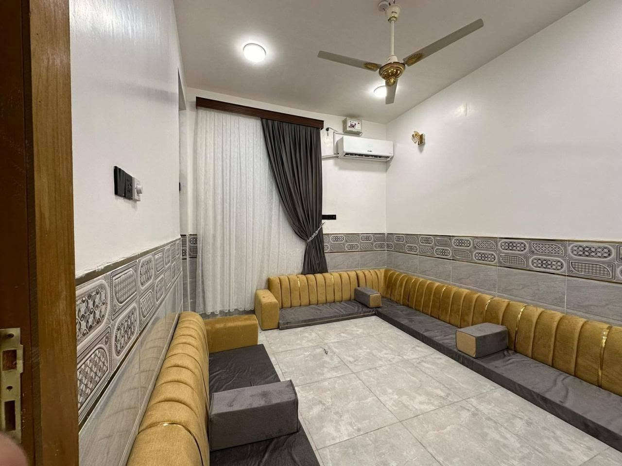 دال للبيع مساحه 100 متر سنه 25 قراءه محكمه عمود 327 استفسار اتصل***********
