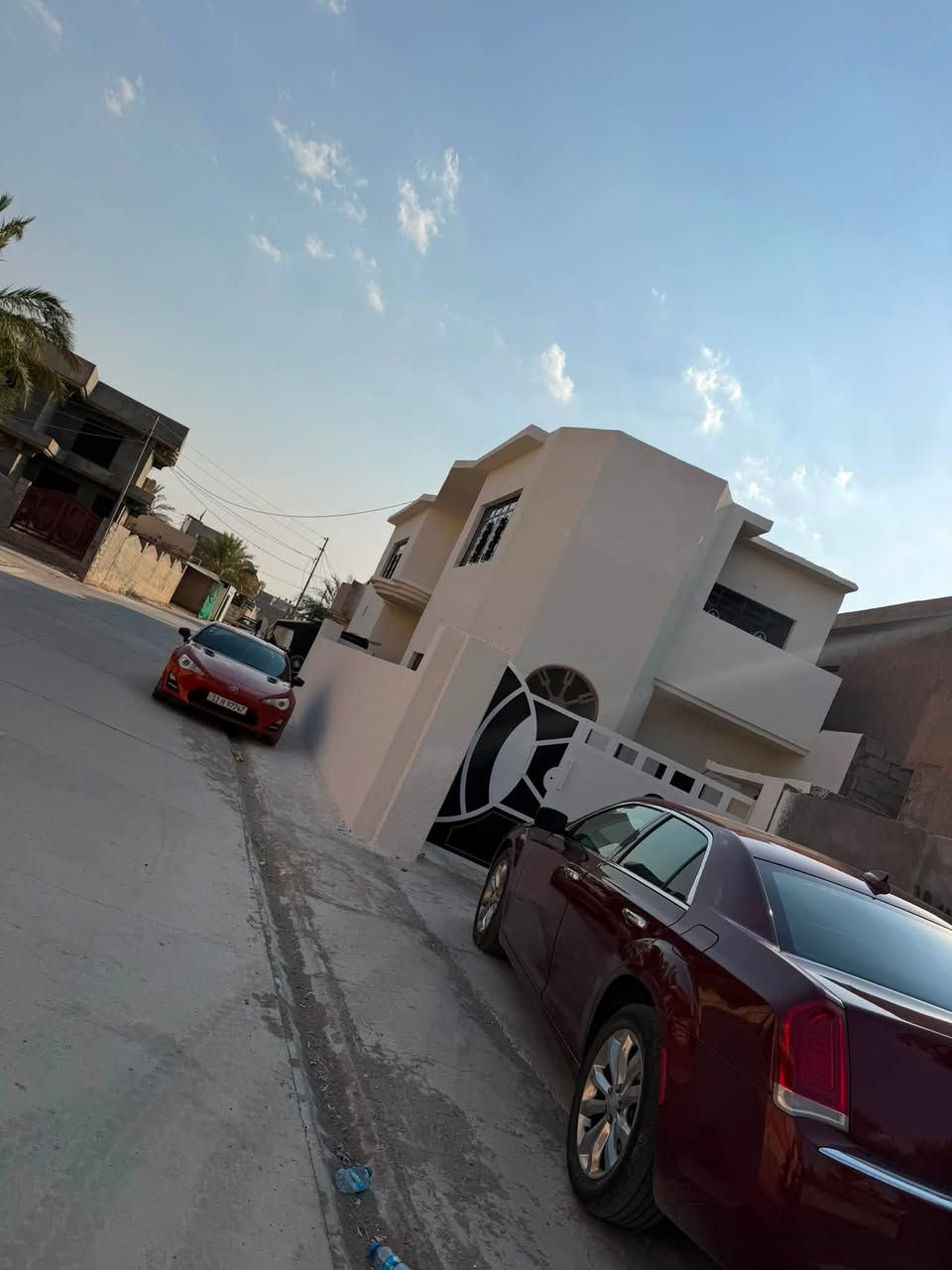 🏠 إعلان بيت للبيع في خانقين - منطقة بانميل
تفاصيل العقار:
 المساحة: 280 متر مربع
البيت ركن صاير
 الموقع: خانقين / حي بانميل
 البناء: (قاطين)
التقسيم الداخلي:
 الطابق الأول:
 غرفة نوم
 صالة واسعة
 استقبال
 مطبخ
 مجموعات صحيات
 الطابق الثاني:
 3 غرف نوم
 صالة
 مطبخ
البيت قيد الانشاء باقي 15يكمل 
 حوش 
 صحيات داخلية وخارجية البيت كله كاشي تستلمه تستلم مفتاح 🔑 بيدك مابي نقص 
السعر 45 بي مجال بصيط 
📞 للتواصل والاستفسار:
***********

