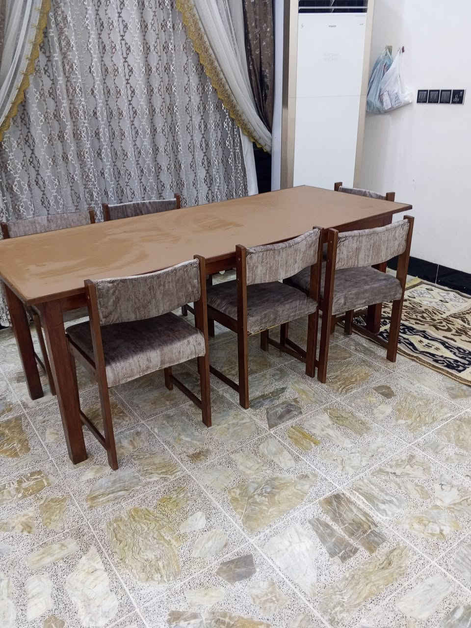 ميز 6كراسي خشب صاج تسنفسار ***********
