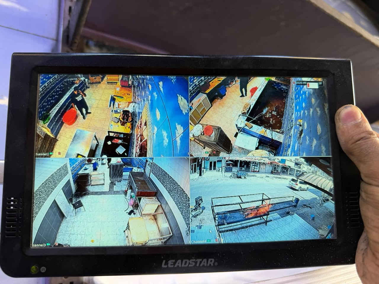 يالله تم بحمد الله 🙏
📹 تنصيب 4 كامرات لمطعم

🔧 تجهيز وتنفيذ بأفضل المواد
📦 تم تجهيز المواد من مكتب نجمة وبأسعار جملة

✨ شغل مرتب • جودة عالية • أسعار منافسة

📍 العنوان: الناصرية – شموخ
📞 فني محمد علي كاظم
***********
