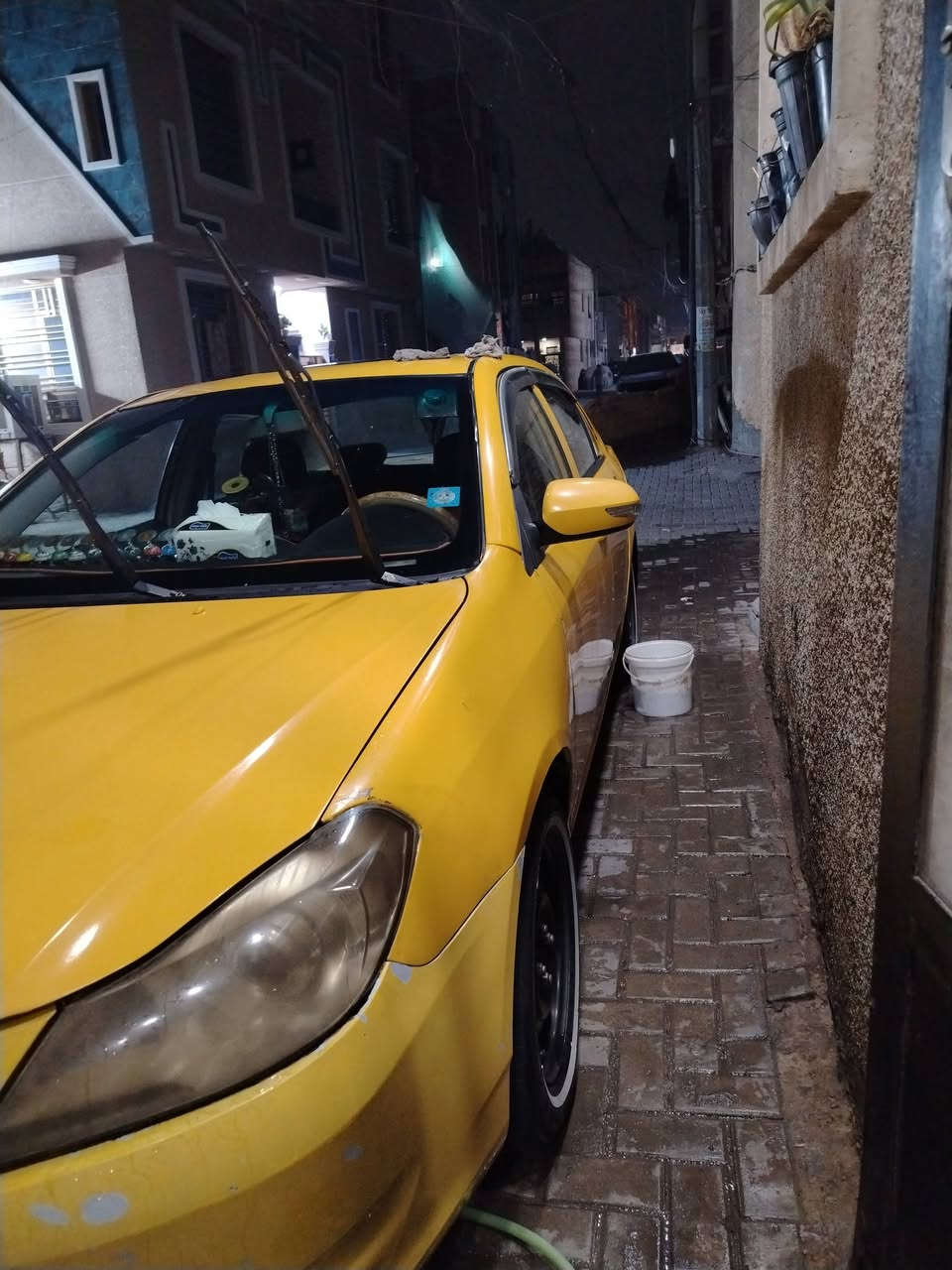 السلام عليكم بي واي دي G3للبيع محرك هوندا ياباني مكفول كير مكفول تبريد ثلج كمبريسر فريز جديد الصدر جديد داينمو جديده السيارة جاهزة كلهة بصمه تشغيل عن بعد المكان بغداد  السعر 52 وبيهة مجال بسيط ***********
