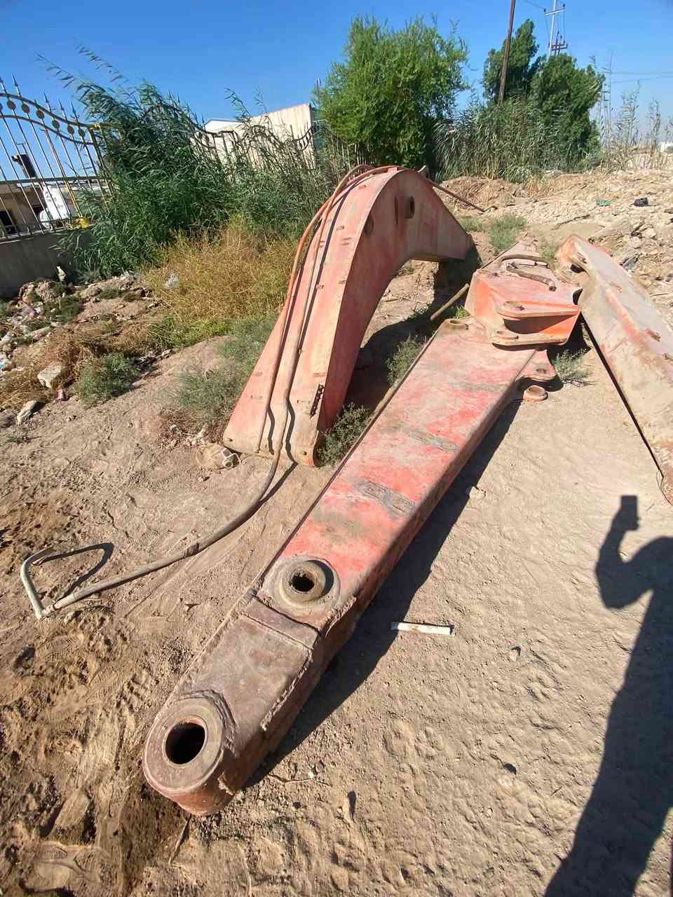 سلام عليكم جب فايف للبيع رئيسي واحد ونزالات ٣ للبيع  مكان الديوانيه بسعر مناسب. ***********

