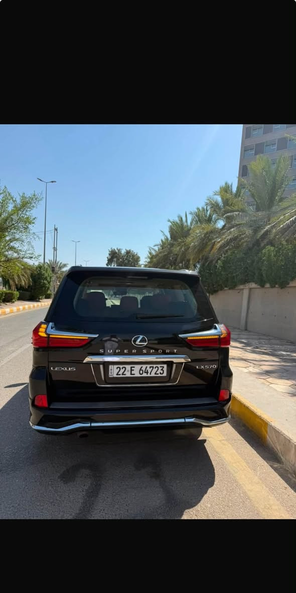 لكزس LX570 • ٨ سلندر • ماشيه ١١٢٠٠٠